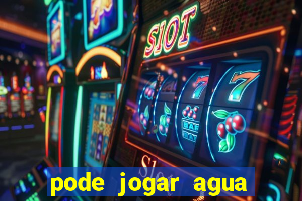 pode jogar agua quente no vaso