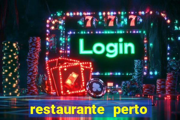 restaurante perto de mim agora